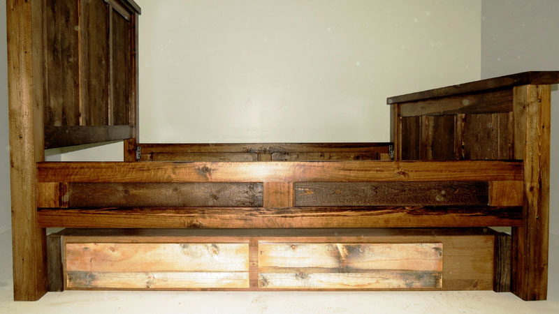 Wyoming Collection 4 Drawer Underdresser for Full, Queen, or King